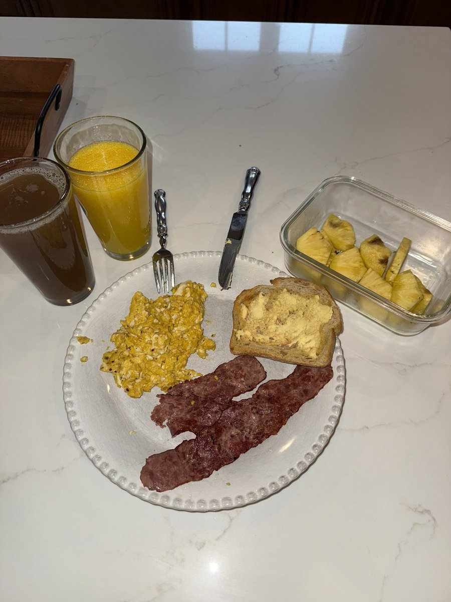 testosteroni🌞 tweet media