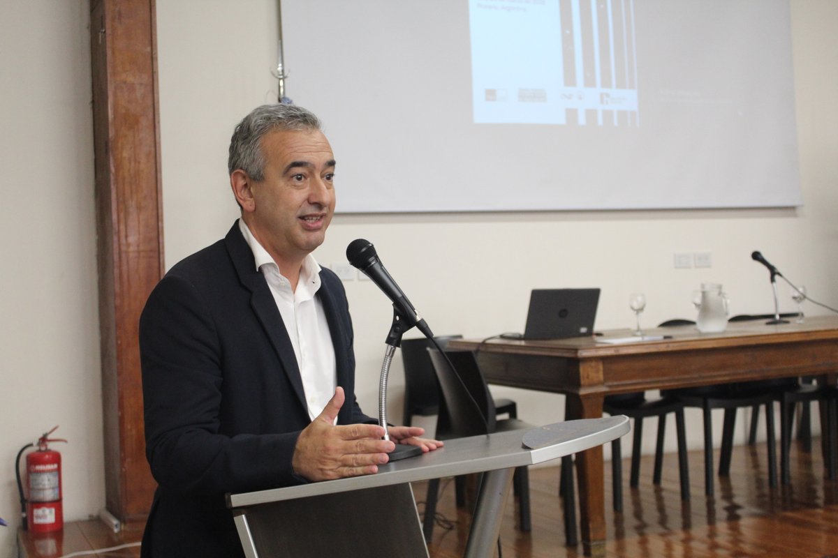 Humanidades y Artes UNR tweet media