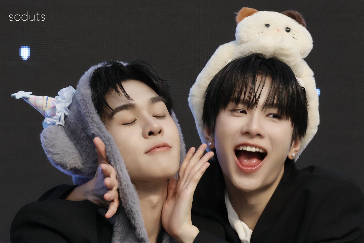 น่ารัก‌

#AuAuSaveFansignInShanghai
#AuauSave #อู่อู๋เซฟ 
#auautnp #savewrg