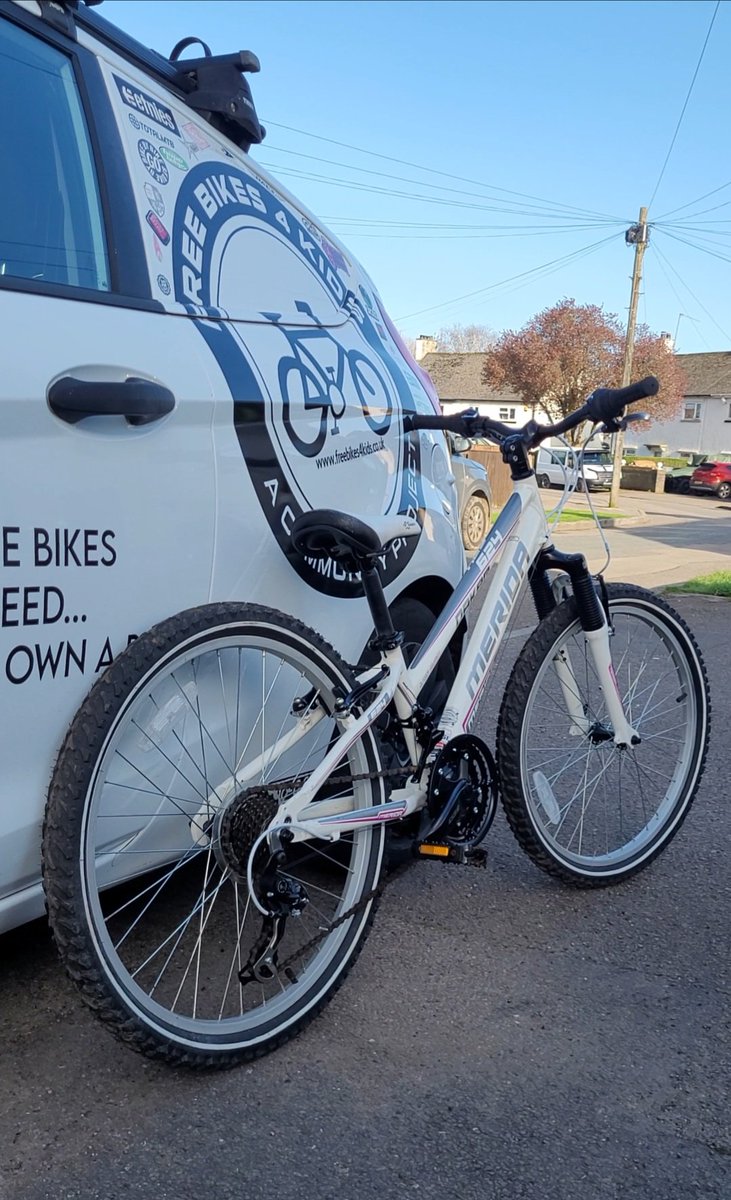 PuffaJones tweet media