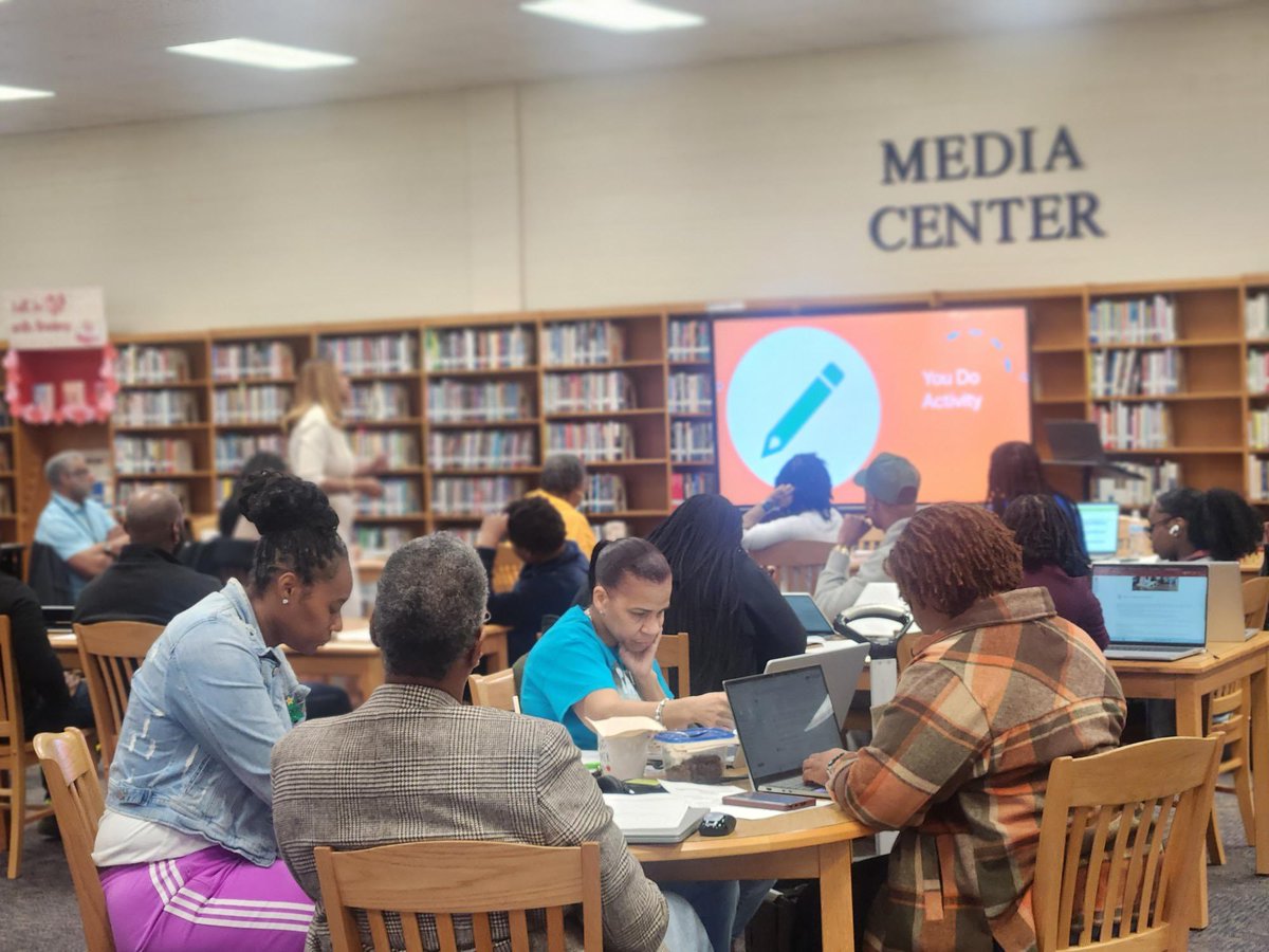 Julie Fincher, Ed.S⚓️ Strategic Partner tweet media