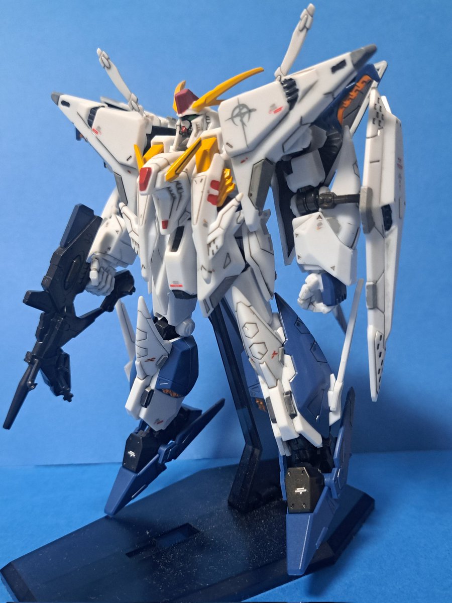 Gフレームのクスィーガンダム サクッと部分塗装、スミ入れをしました