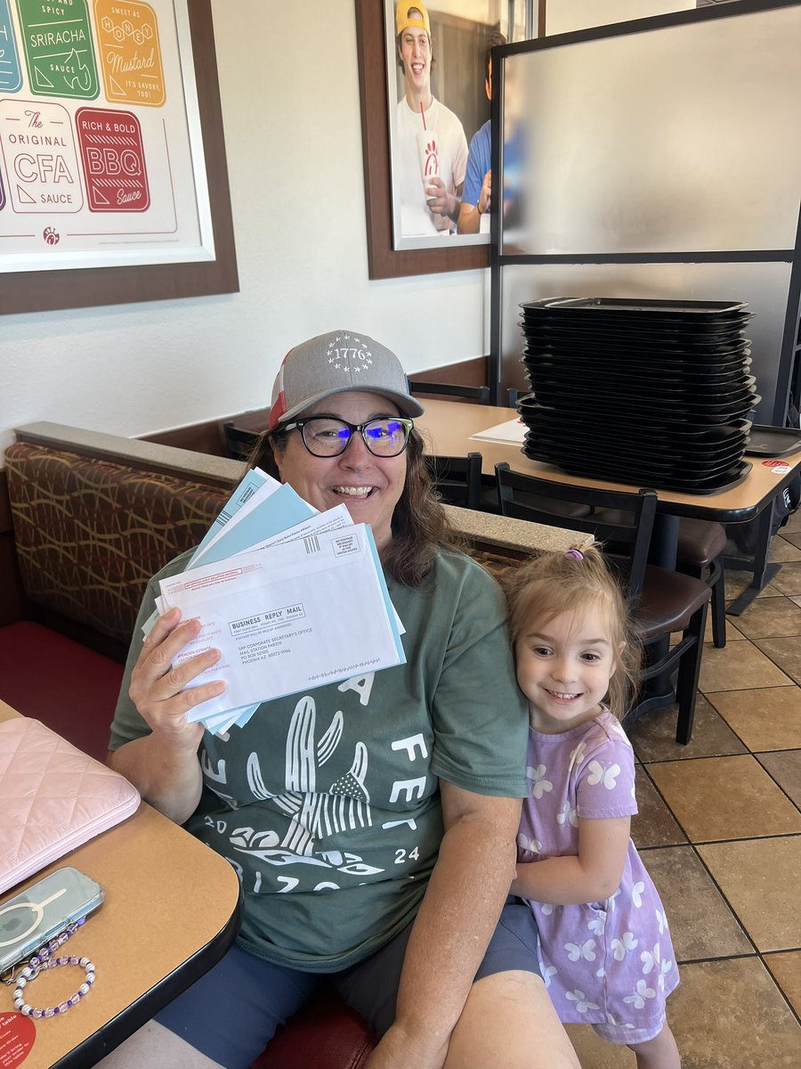 Mindy Little tweet media