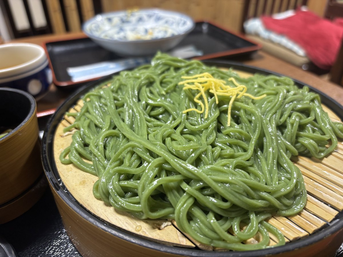 PikminOsaka31KA's tweet image. 神社へお参りして、邇邇芸の命にご挨拶。
石切さんって邇邇芸やったんか〜。

お団子食べて、おでん食べて、蓬うどん。