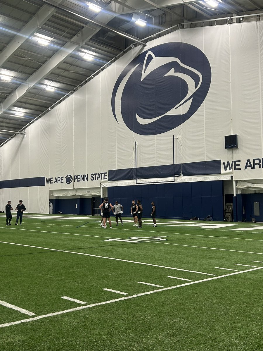 There’s the squad as they wait for deep throwing once long snapping wraps up.