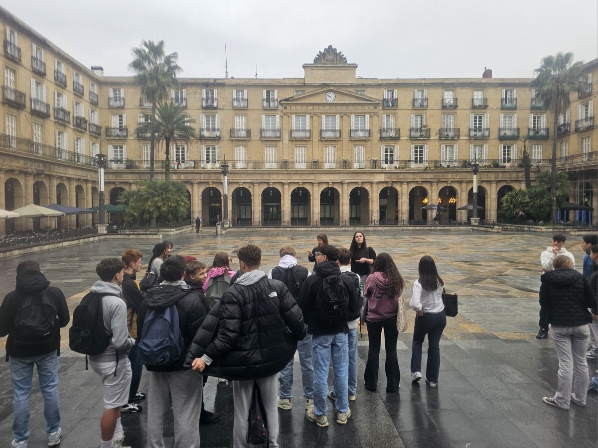 Botikazar tweet media