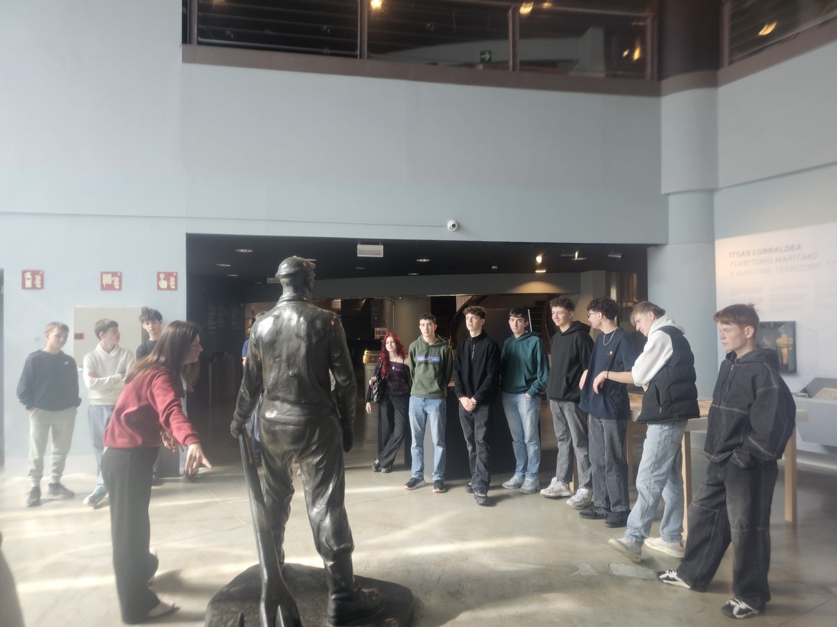 Botikazar tweet media