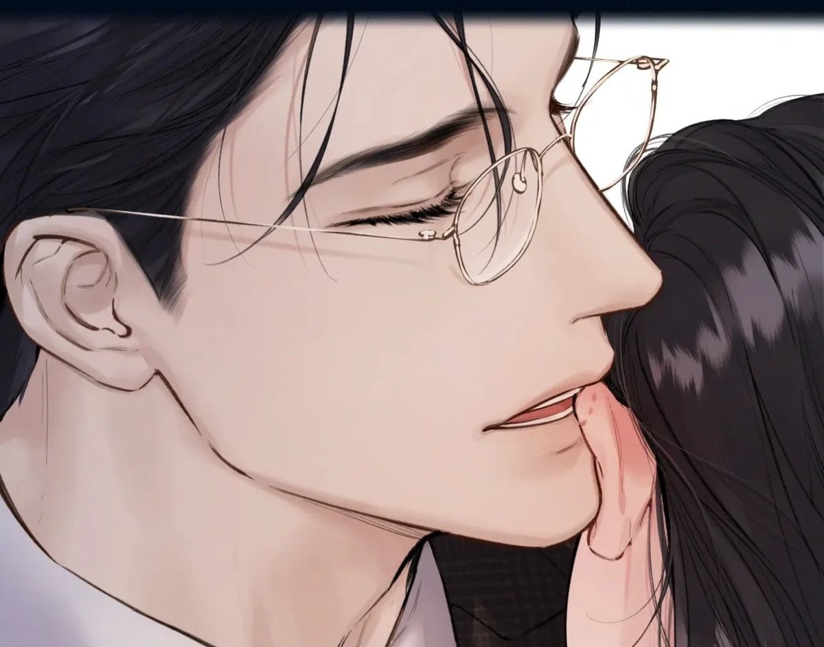 luyingnuo's tweet photo. The tension but it's ear biting https://t.co/ikLVQGNOUA