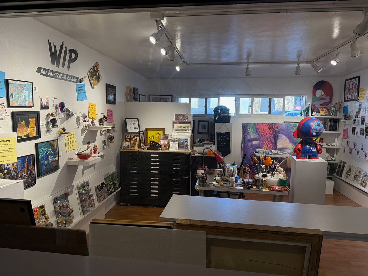 spankystokes's tweet image. A Life Told Through Designer Toys: Zard Apuya’s “WIP: An Au-TOY-Biography”! dlvr.it/TRYsfV #ArtGallery #CustomShow #Featured #FoodToy #ThumbprintGallery