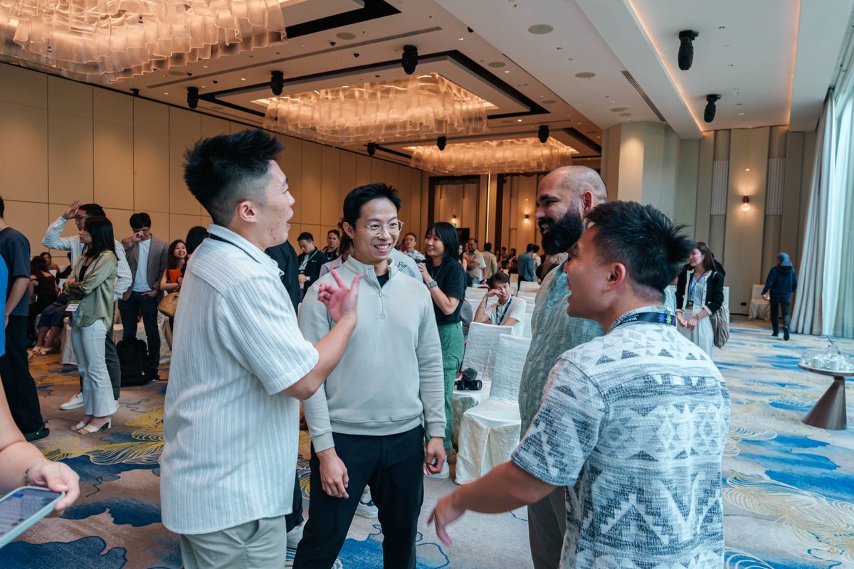 Josh Chin tweet media