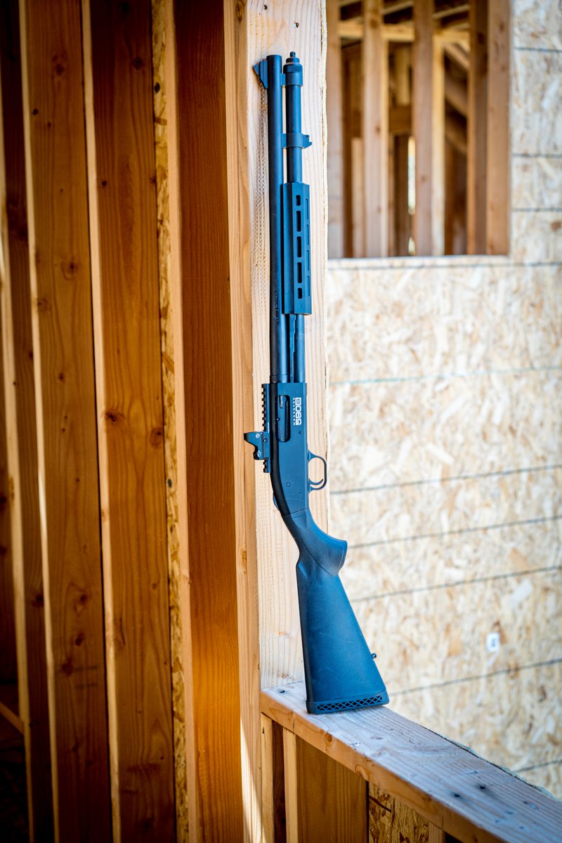 Mossberg tweet media