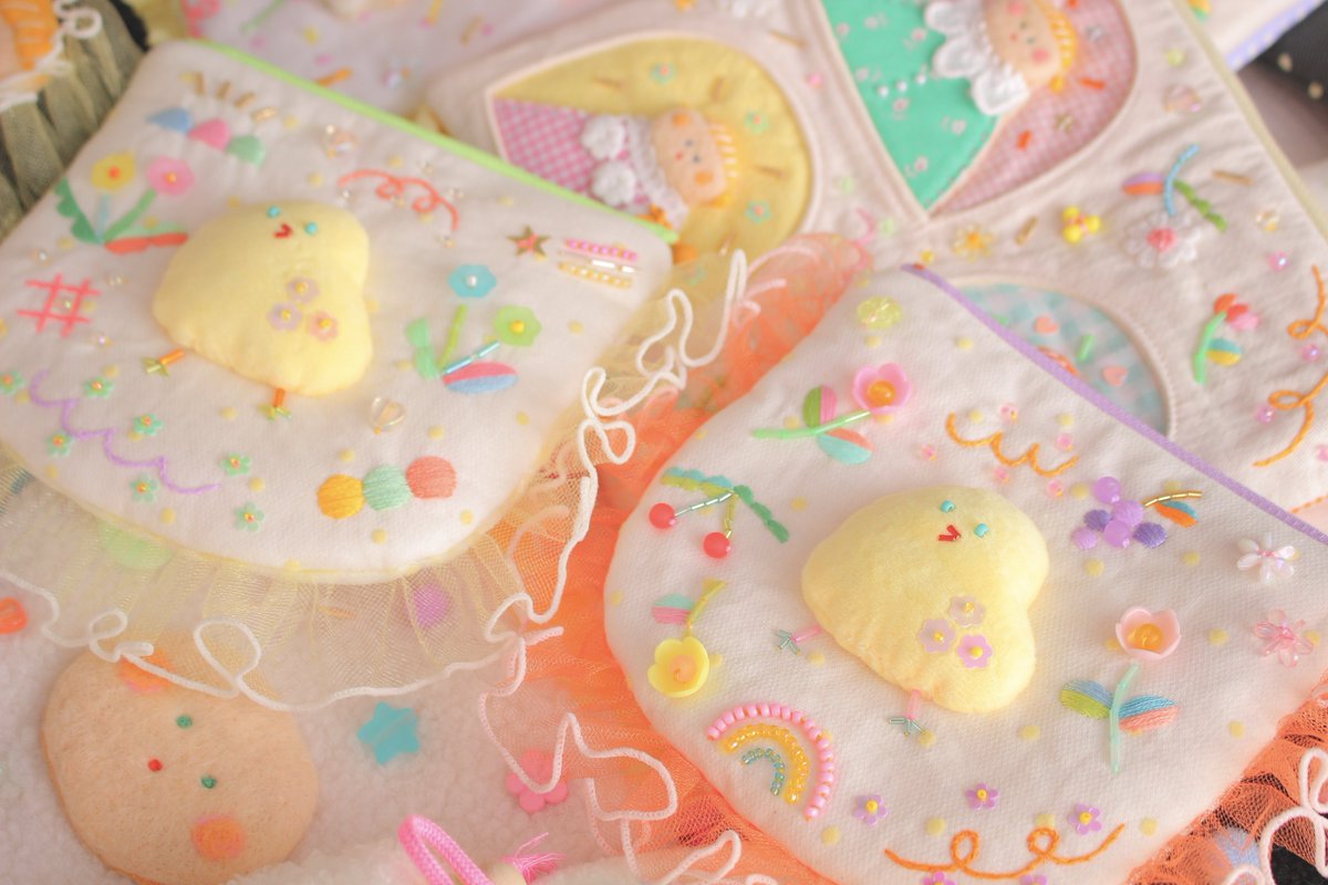 m o ë 🌼 tweet media