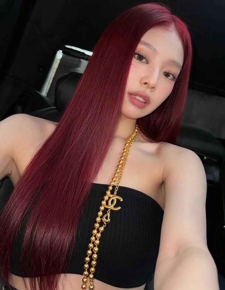 rubyjenniepink1 tweet media