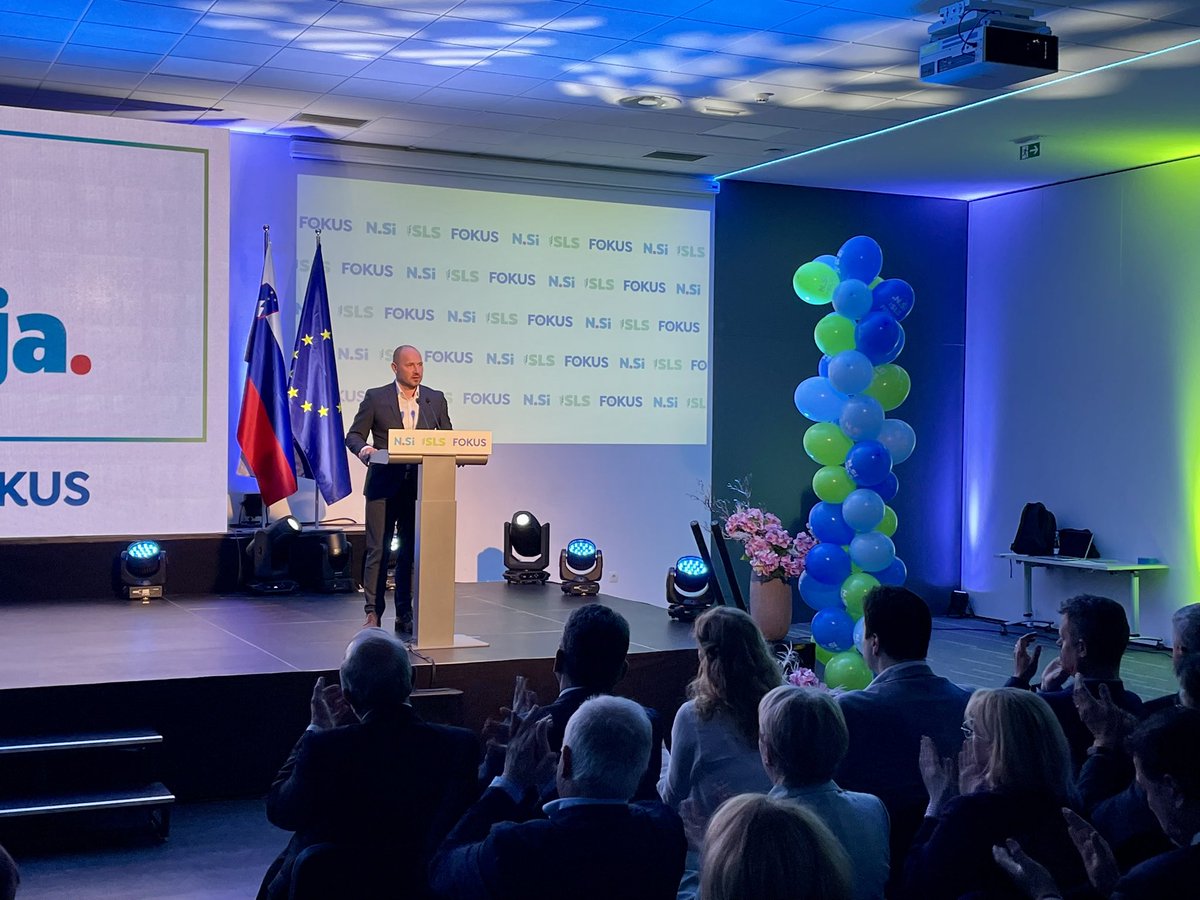 MatejTonin's tweet image. Zaključna konvencija #NSi #SLS in #Fokus.

Neverjetna energija, povezanost in odločenost. 

22. marca prihaja pomlad!

#skupaj #akcija