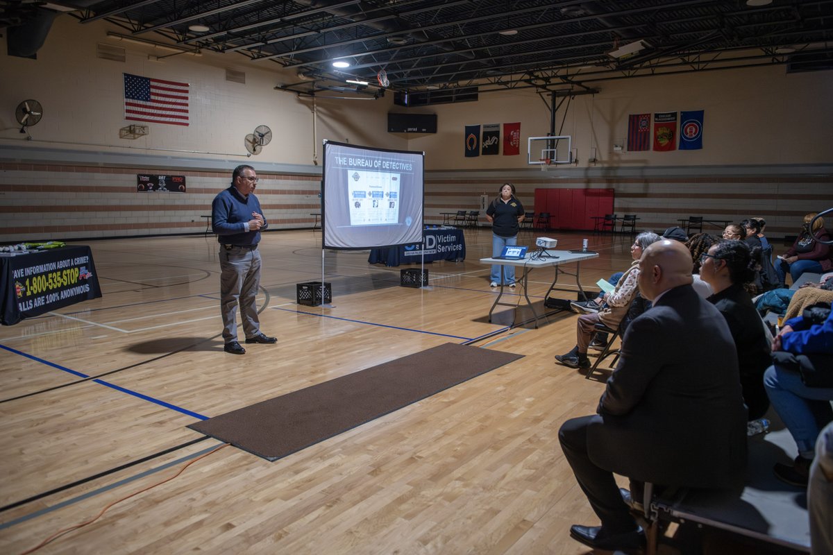 Chicago Police tweet media