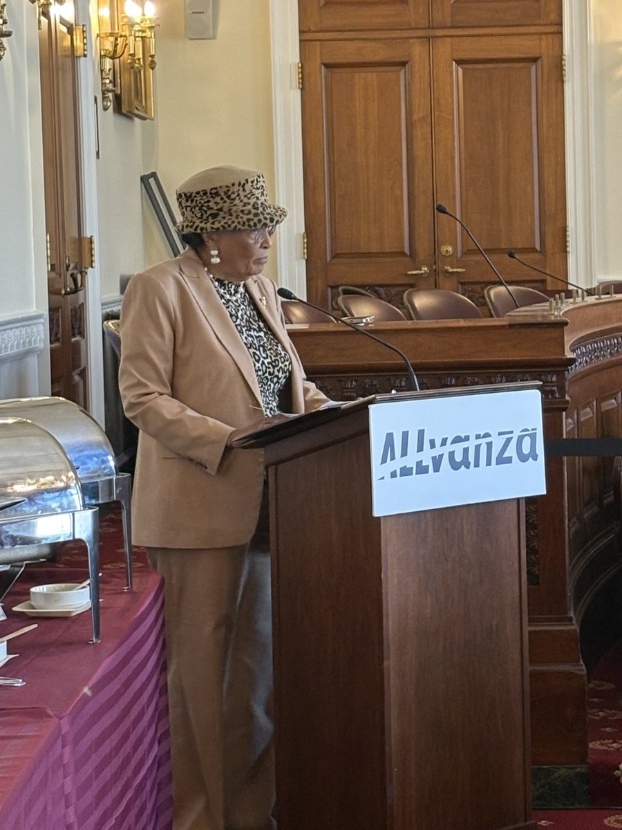 ALLvanza tweet media