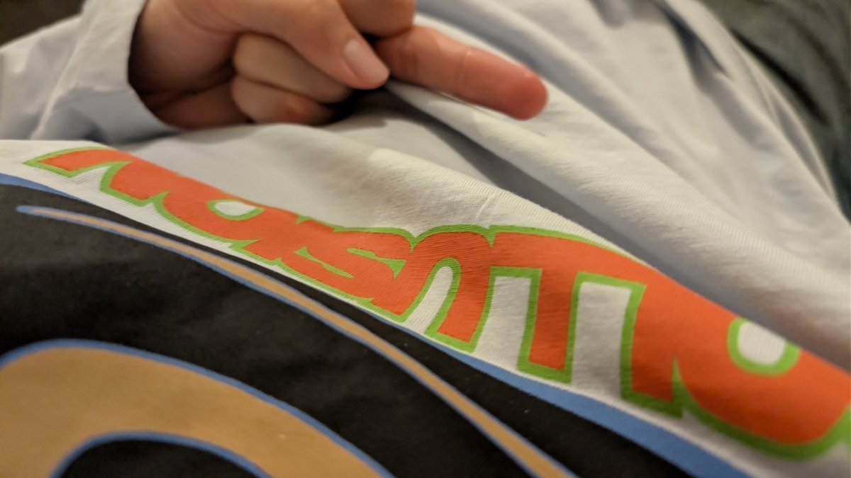 riri🪑 tweet media