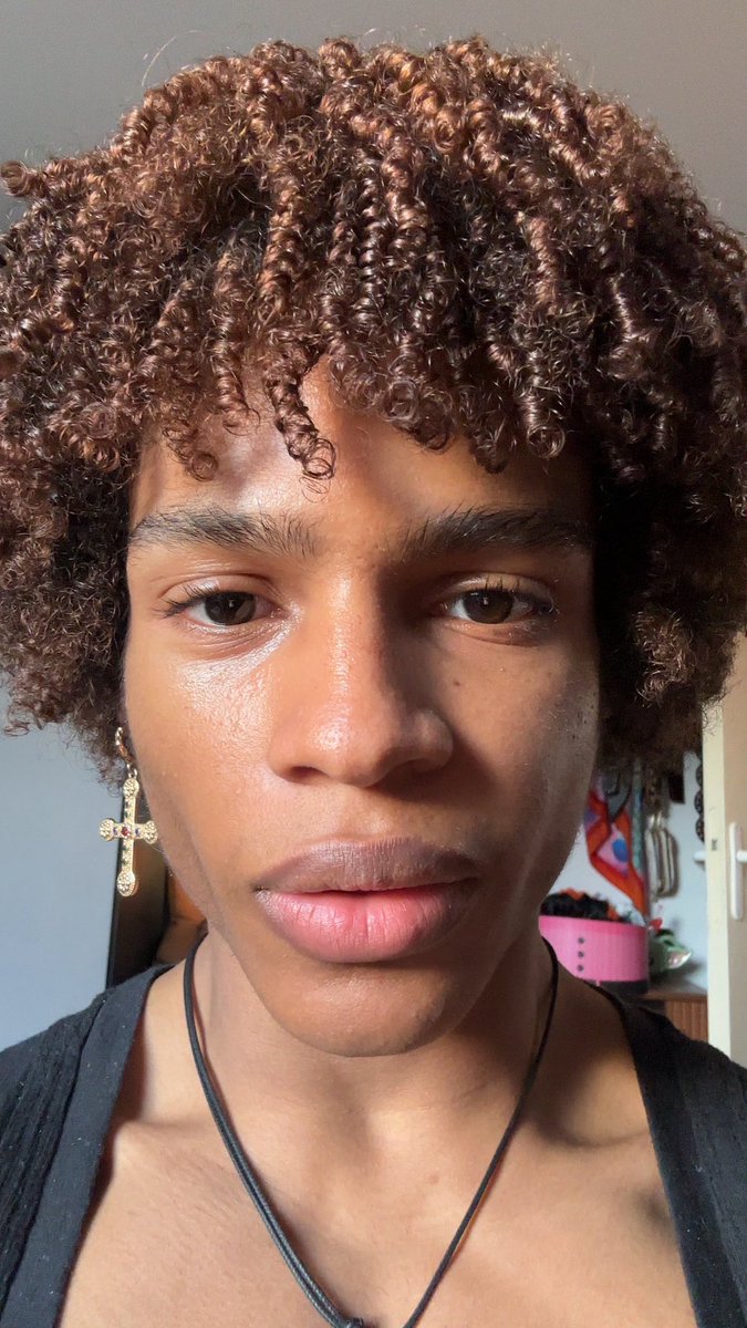 𝔡𝔦𝔪𝔰 tweet media