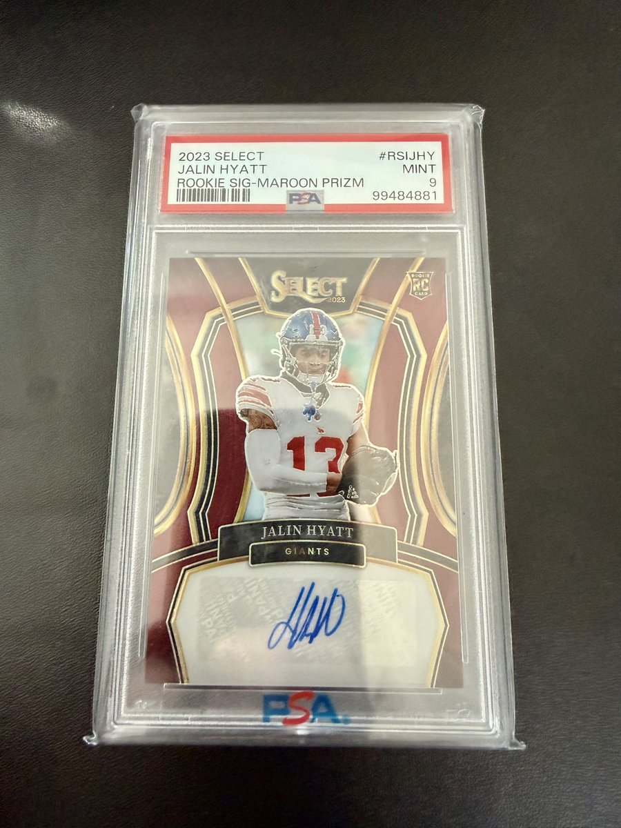 LICbreaks tweet media