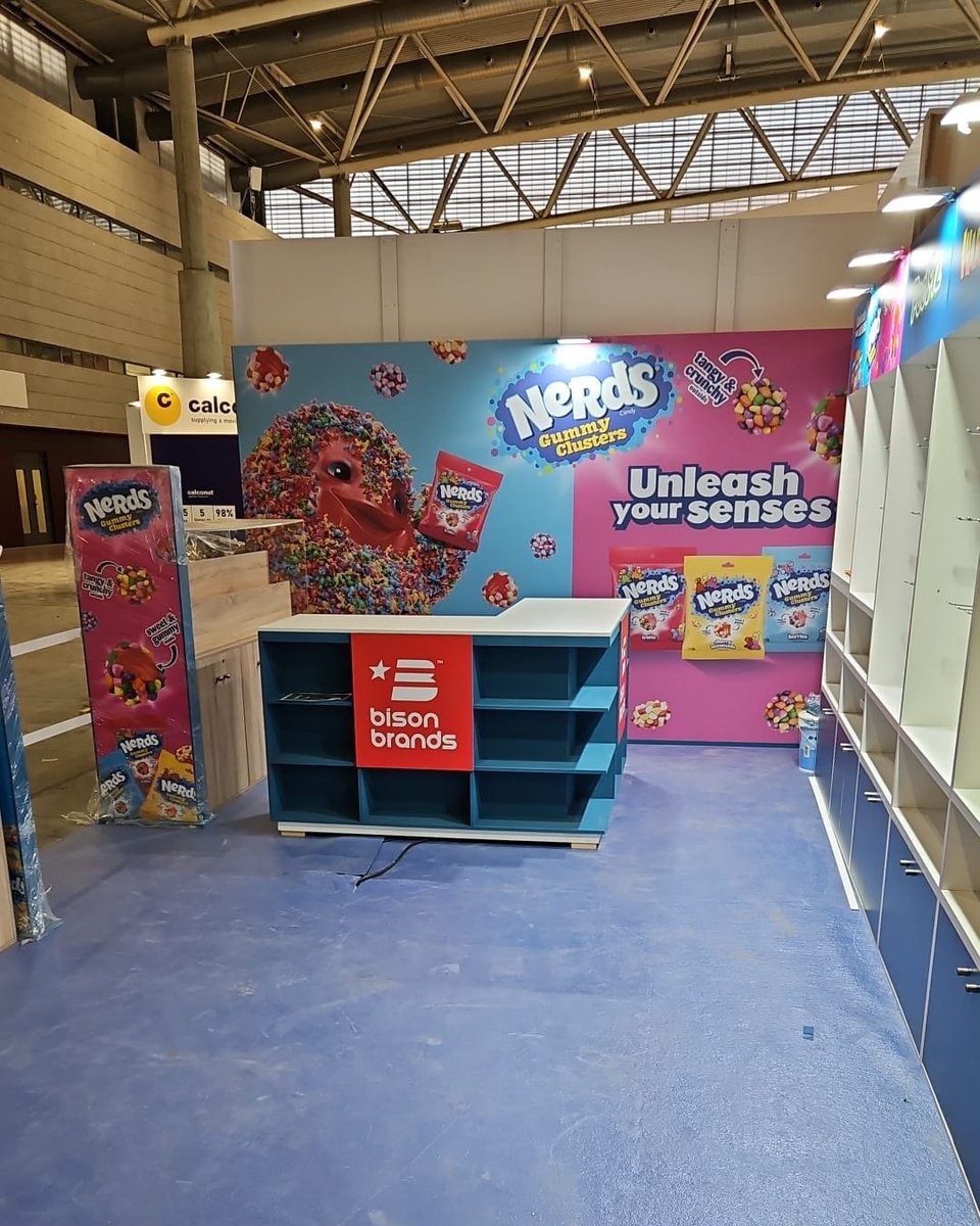 stands dm spacio tweet media