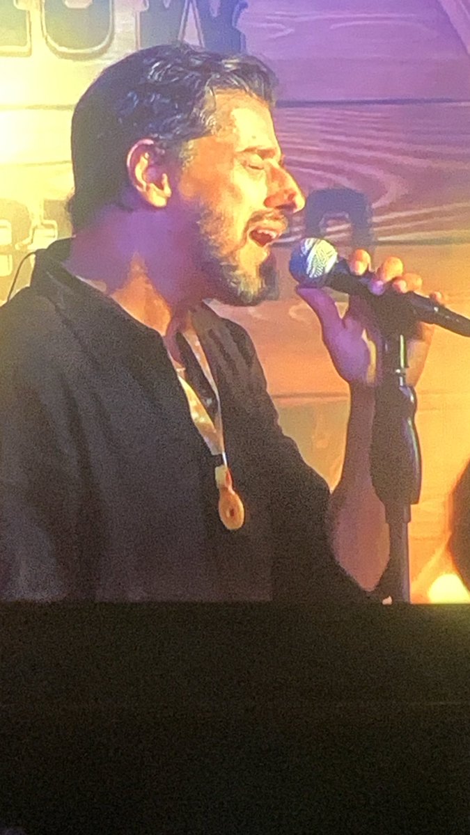 senna_andreinha's tweet photo. E SE CAWBOY QUISER SER CANTOR MERDAAAAA🗣️🗣️🗣️
CHATAS PRA CARALEOOOOO 
Larga o anjo do homem 💩🤮 https://t.co/2hCJ9HDkd9