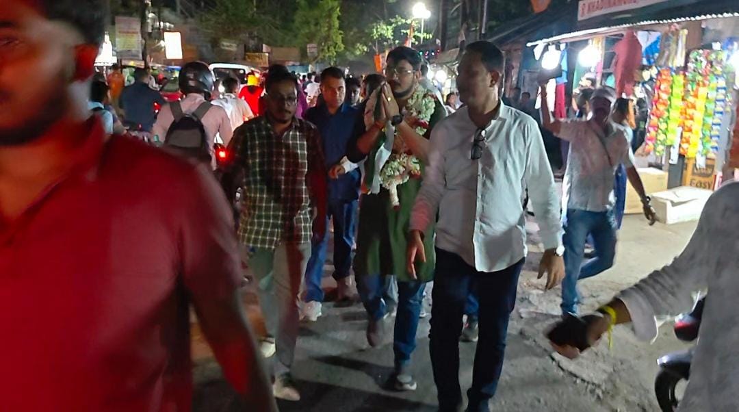 gmail_nirmalya's tweet photo. As a son of the soil we welcomed our candidate @ItsYourDev in the upcoming Assembly Election for Chunchura Constituency 190.
Jotoi Koro Hamla
#AbarJitbeBangla #boycottbjp #novotefirbjp @abhishekaitc https://t.co/XpsYNT8oIc