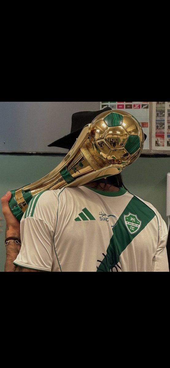 7pllb's tweet photo. #Ahliday اللهم اجعل كأس الملك من نصيب نادي الاهلي https://t.co/nUwaWF6DJf