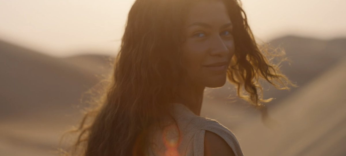 FilmUpdates's tweet photo. Zendaya says what she most admires about Robert Pattinson is that “he’s such an incredible talent.”

“I’ve been able to witness firsthand him transforming into so many different roles. He makes it look so easy, and it's not fair.”

(Source: https://t.co/zR3wzKfoma) https://t.co/oDRsVDNj5o