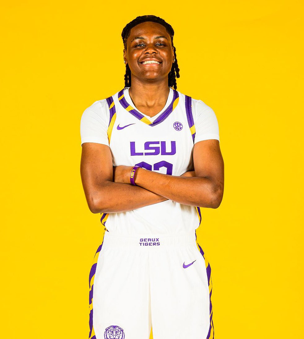 I talk hoops 🏀 tweet media