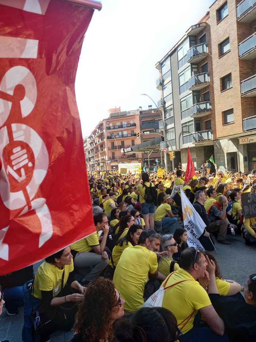 Gran manifestació avui a la Catalunya Central, Manresa.

Moltes gràcies a tots i totes per a participar-hi! Units fem més força!

Tot un èxit!