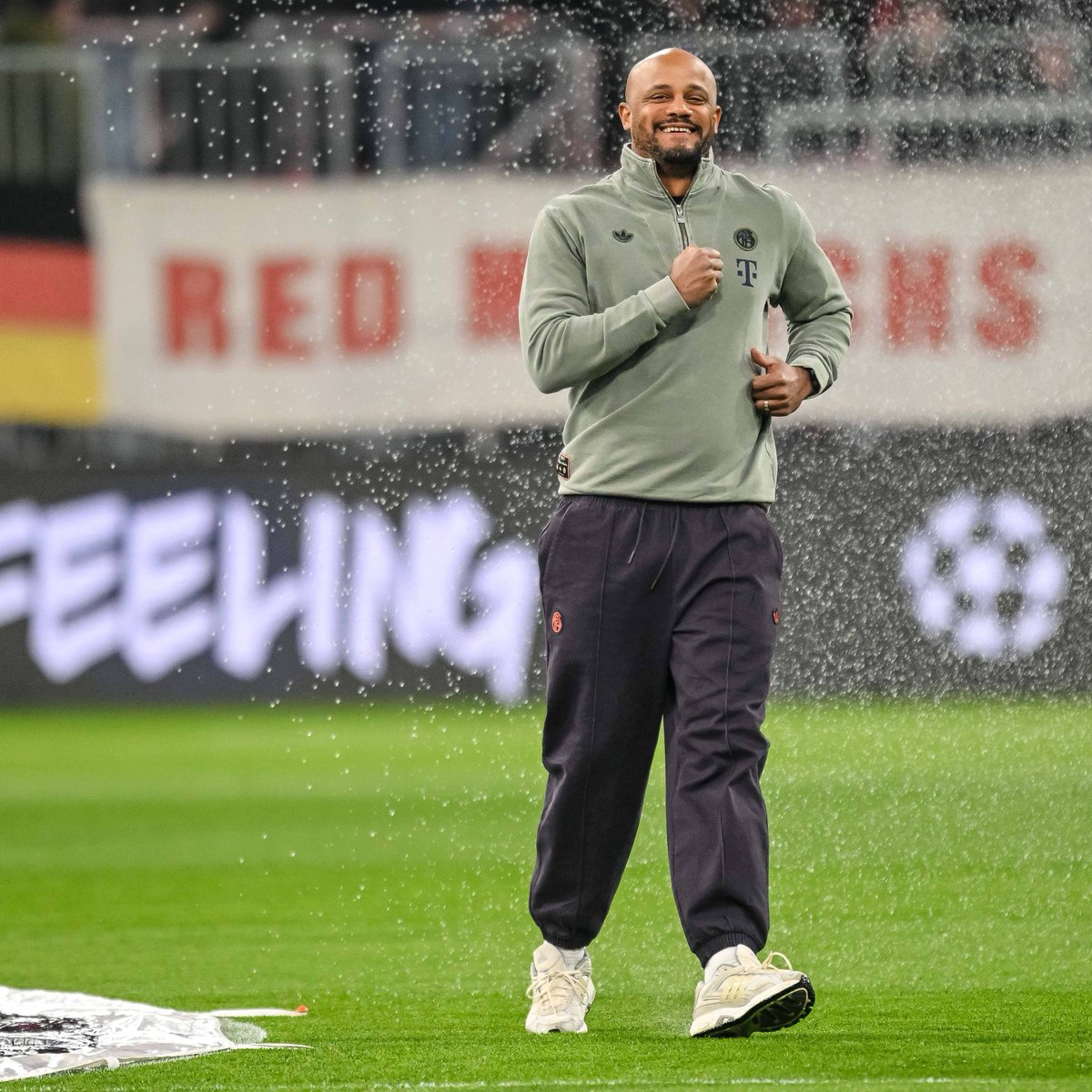 FC Bayern tweet media