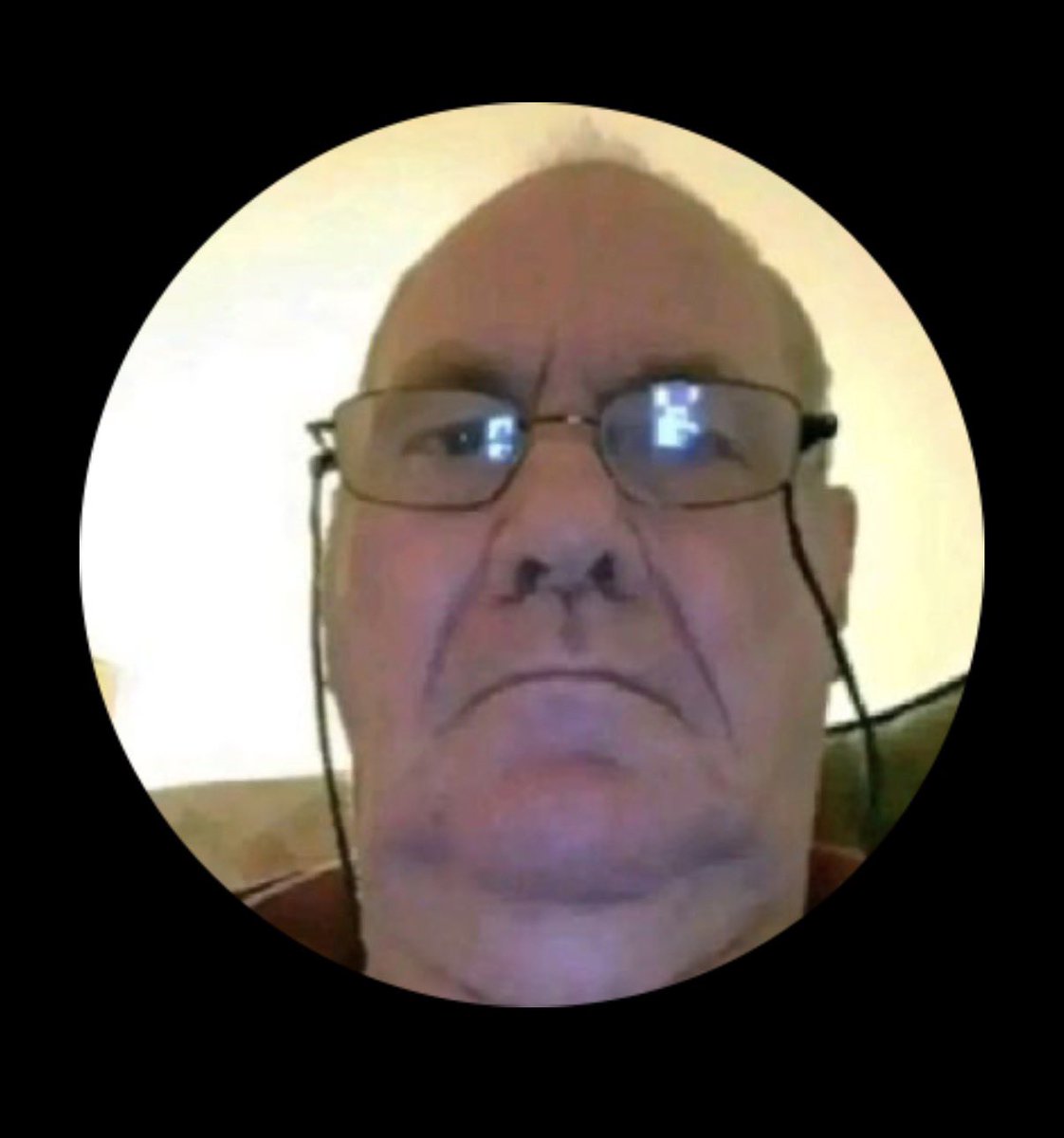 arquistix |-/ tweet media