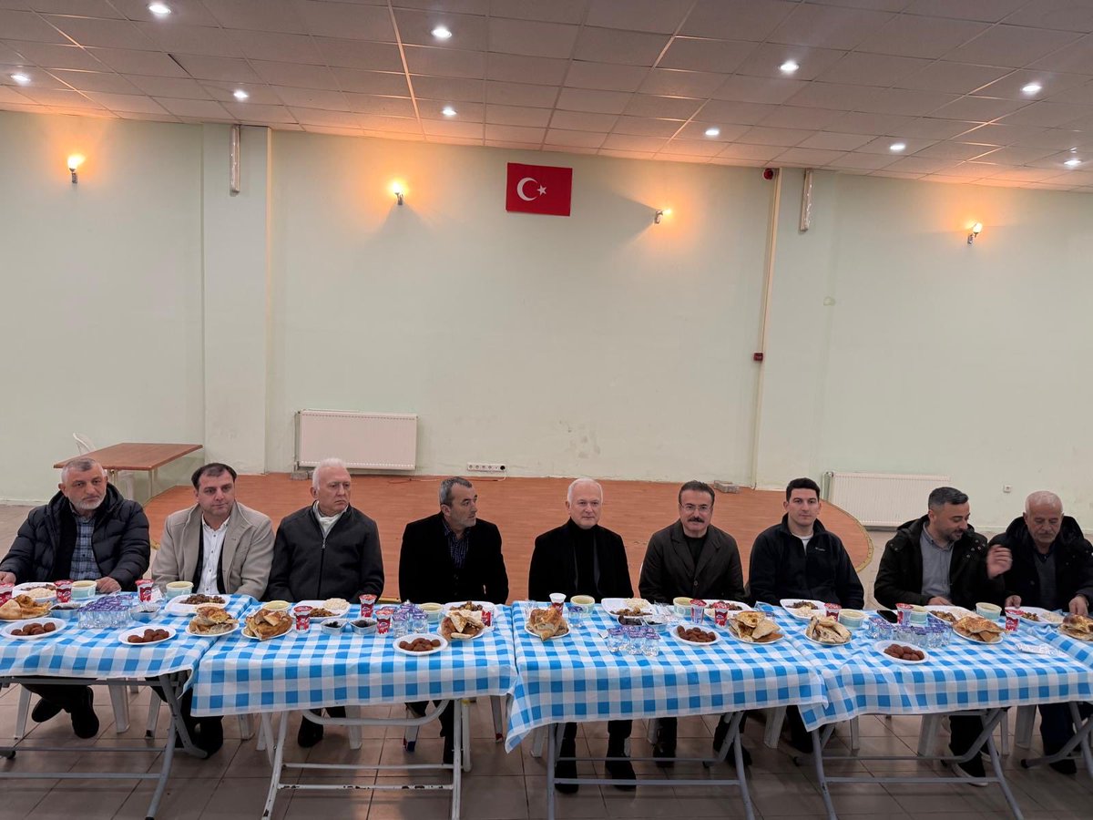 Kaymakamımız Sayın Kemal İNAN, Akçat Mahalle Sakinleriyle İftar Programında Bir Araya Geldi.