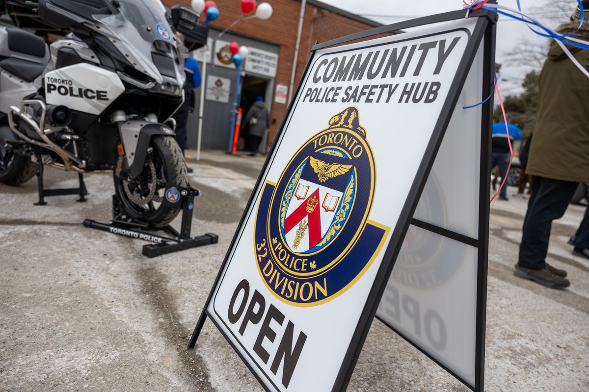Toronto Police tweet media