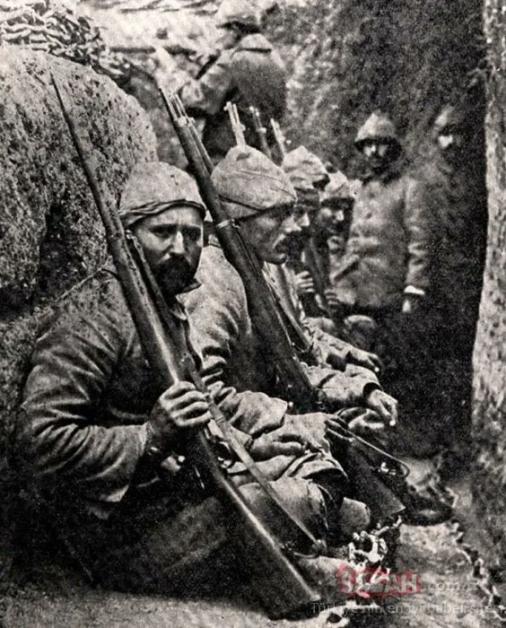 MFatihPolatt's tweet photo. Cihad-ı ekberin büyük mücahitlerine; kumandanları ve askerleriyle emperyalist zalimlerin karşısında çelikten bir iradeyle direnen aziz orduya rahmet ve minnetle. https://t.co/JY5KX1inzu