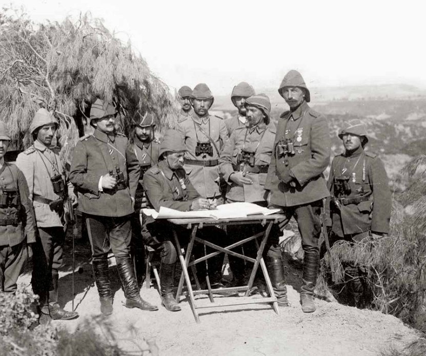 MFatihPolatt's tweet photo. Cihad-ı ekberin büyük mücahitlerine; kumandanları ve askerleriyle emperyalist zalimlerin karşısında çelikten bir iradeyle direnen aziz orduya rahmet ve minnetle. https://t.co/JY5KX1inzu