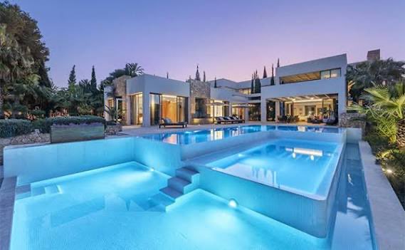 Sarah 🐈⬛ tweet media