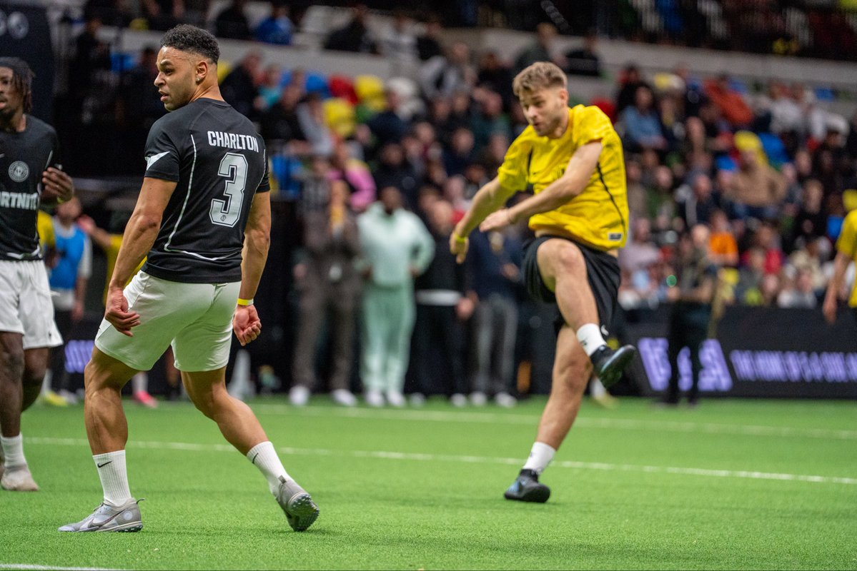 ℂ𝕒𝕝𝕝𝕦𝕞 ℂ𝕙𝕒𝕣𝕝𝕥𝕠𝕟 tweet media