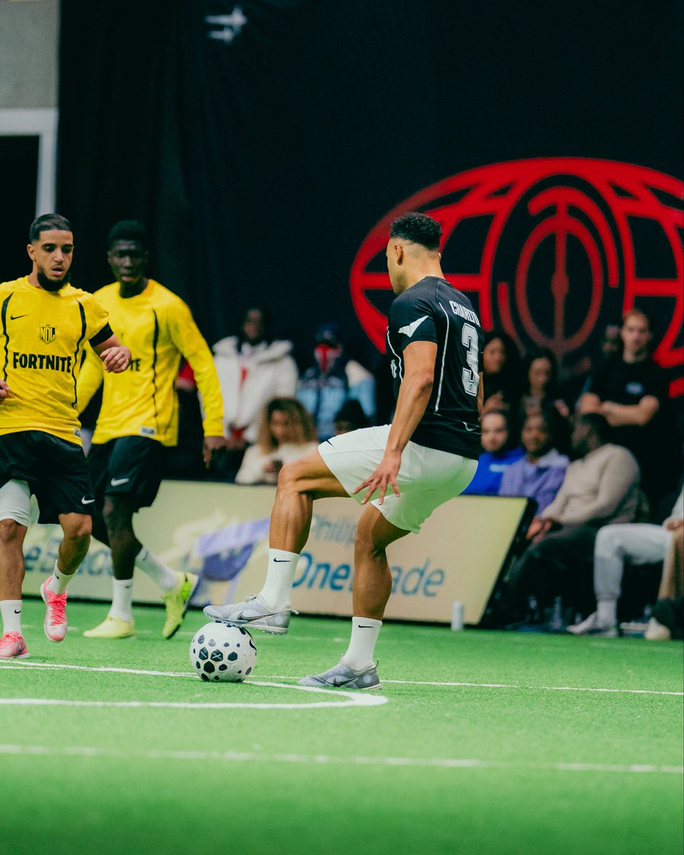 ℂ𝕒𝕝𝕝𝕦𝕞 ℂ𝕙𝕒𝕣𝕝𝕥𝕠𝕟 tweet media