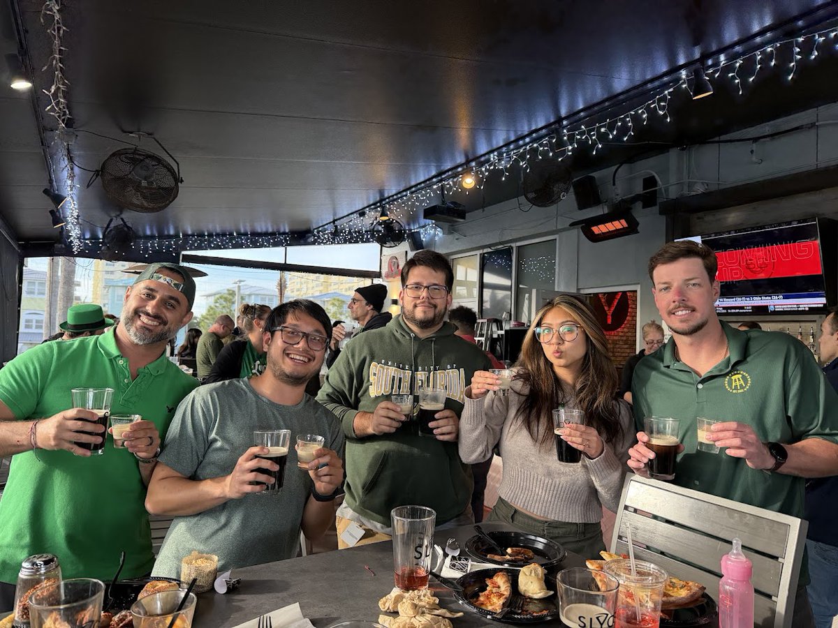 SSWhiteTech's tweet photo. 🍀 Lucky to spend St. Patrick’s Day with this crew! 💚

Our annual outing = lots of laughs, good vibes, and just the right amount of green 😄🌈

#stpattys #workhardplayhard https://t.co/uTK3syp28p