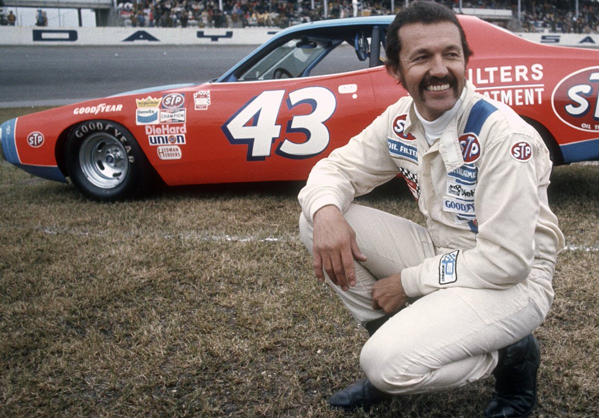 Caiden ☆ tweet media