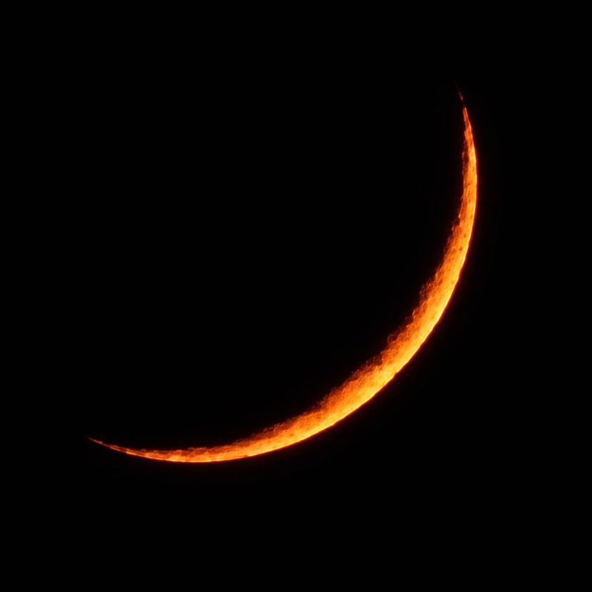 bosunatiklama's tweet photo. Suudi Arabistan, Ramazan ayının sona erdiğini simgeleyen Şevval Hilali'ni görüntüleyemedi. 

• Suudi Arabistan'da yarın da oruç tutulacak. https://t.co/R0ESlIz0GJ