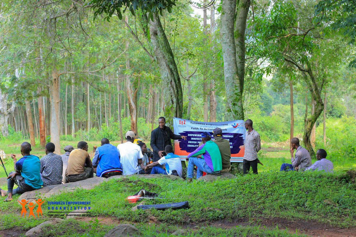 🌍 𝒔𝒖𝒔𝒕𝒂𝒊𝒏ing 𝒓𝒆𝒂𝒍 𝒄𝒉𝒂𝒏𝒈𝒆

In Kemakoba Village, young men at the Male forum are challenging old beliefs &amp; embracing shared responsibilities in pregnancy prevention. They affirm that protecting dreams is a mutual duty, transforming perceptions &amp; building respect.
