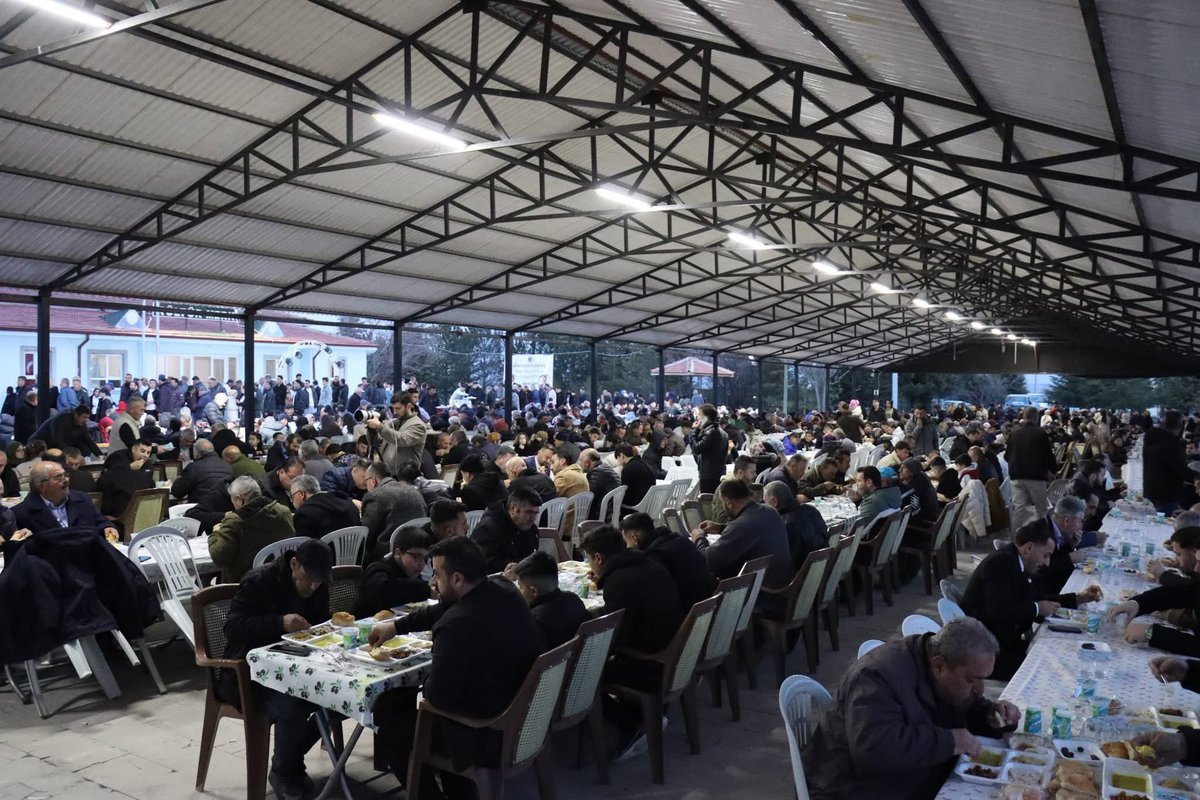 📍Günyüzü

Genel Başkanımız Sayın Mustafa Destici, Günyüzü Belediyemiz tarafından düzenlenen iftar programına tesrif ederek hemşehrileri ile bir araya geldi.

Birlik ve beraberliğimizi pekiştiren bu anlamlı organizasyonda emeği geçenlere teşekkür ederiz.
