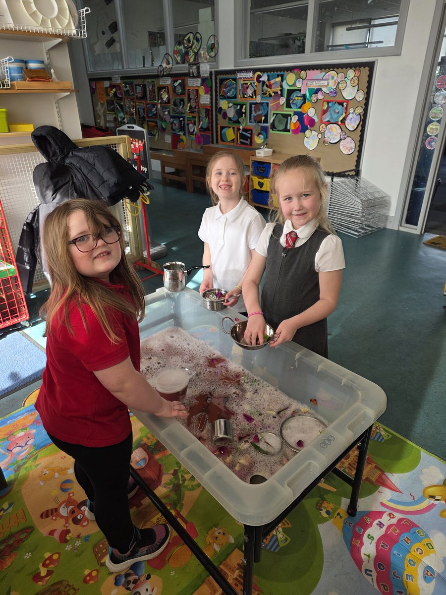 Mrs LowP1b tweet media