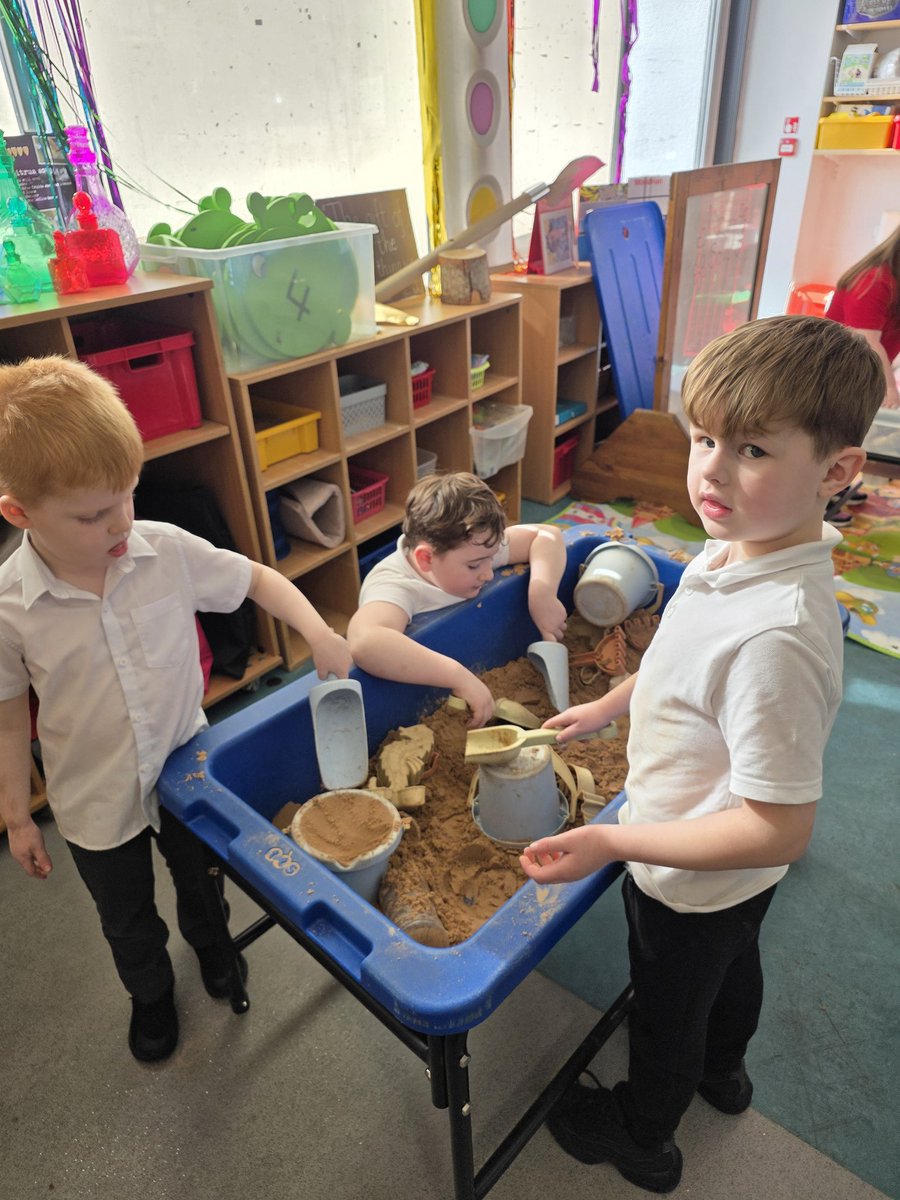 Mrs LowP1b tweet media