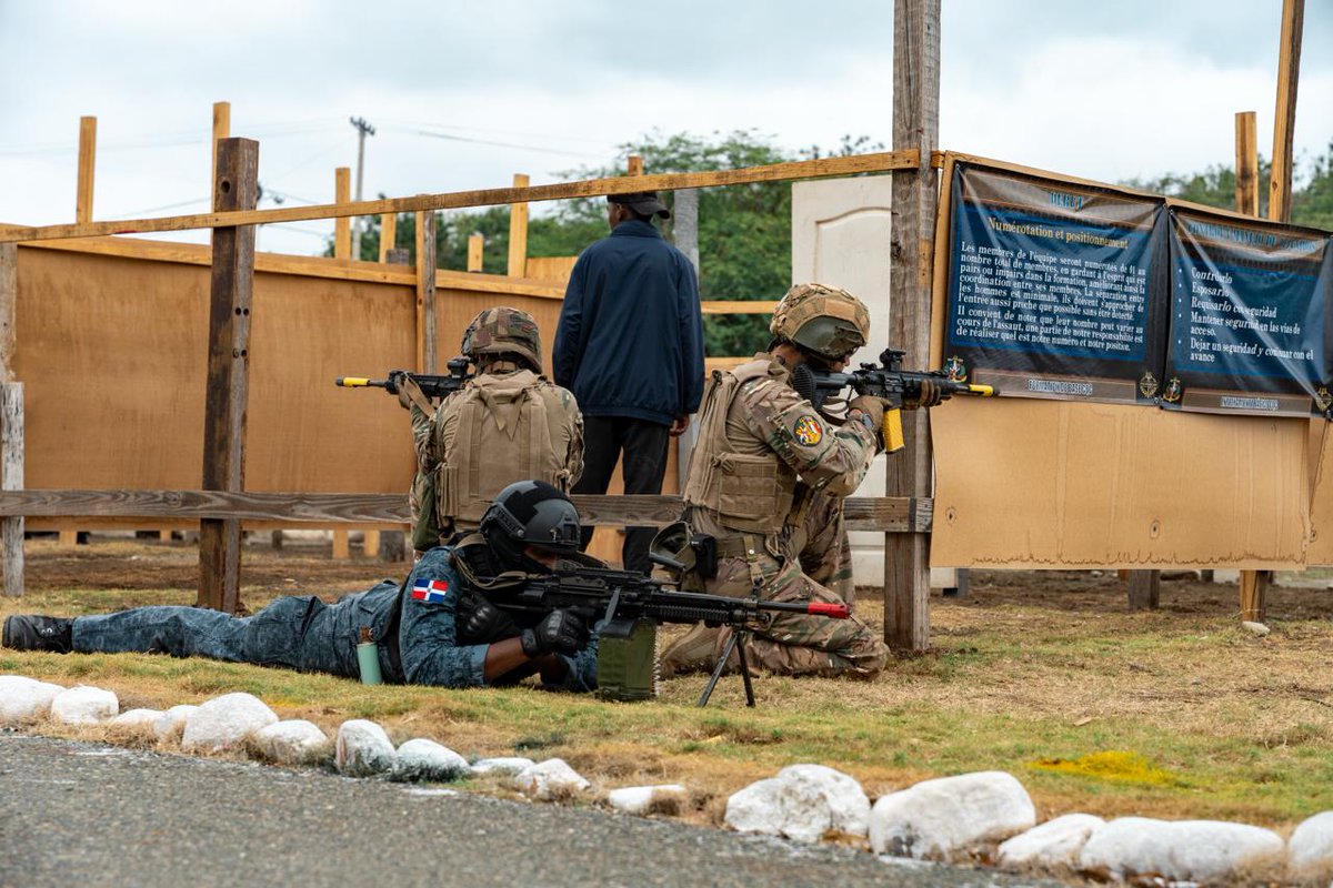 MinisterioDefensaRD tweet media