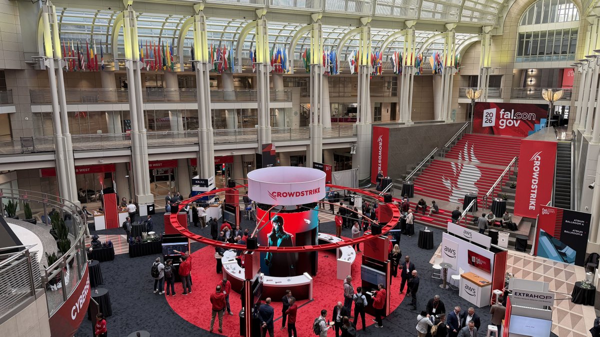 Ronald Reagan Bldg tweet media