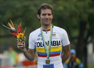 Santiago Botero Campeón Mundial de la Contrarreloj en Zolder seguramente corrió en la categoría triciclo