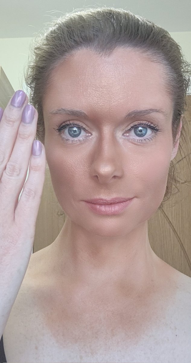 Intel Lady tweet media